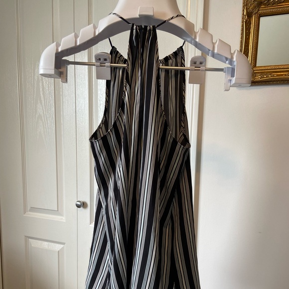 Sleeveless Vertical Striped Blouse , EUC - Picture 2 of 6